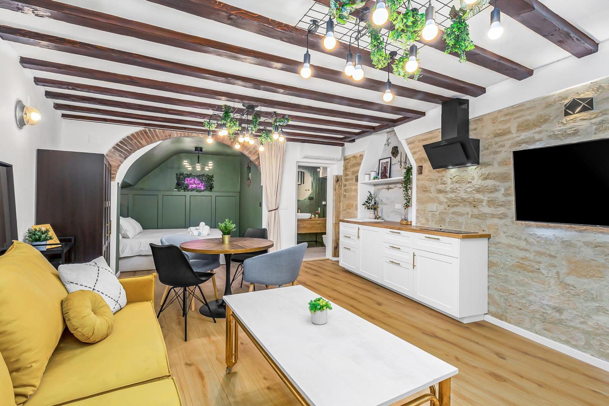 רוביני La Bestia Deluxe Studio Apartment מראה חיצוני תמונה